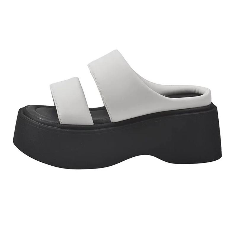 Fashion Platform Slippers Women's Sandals Summer Wear Fashion 2025Style Increase Sandals Casual Everything Muffin Flip-flops Beach Shoes