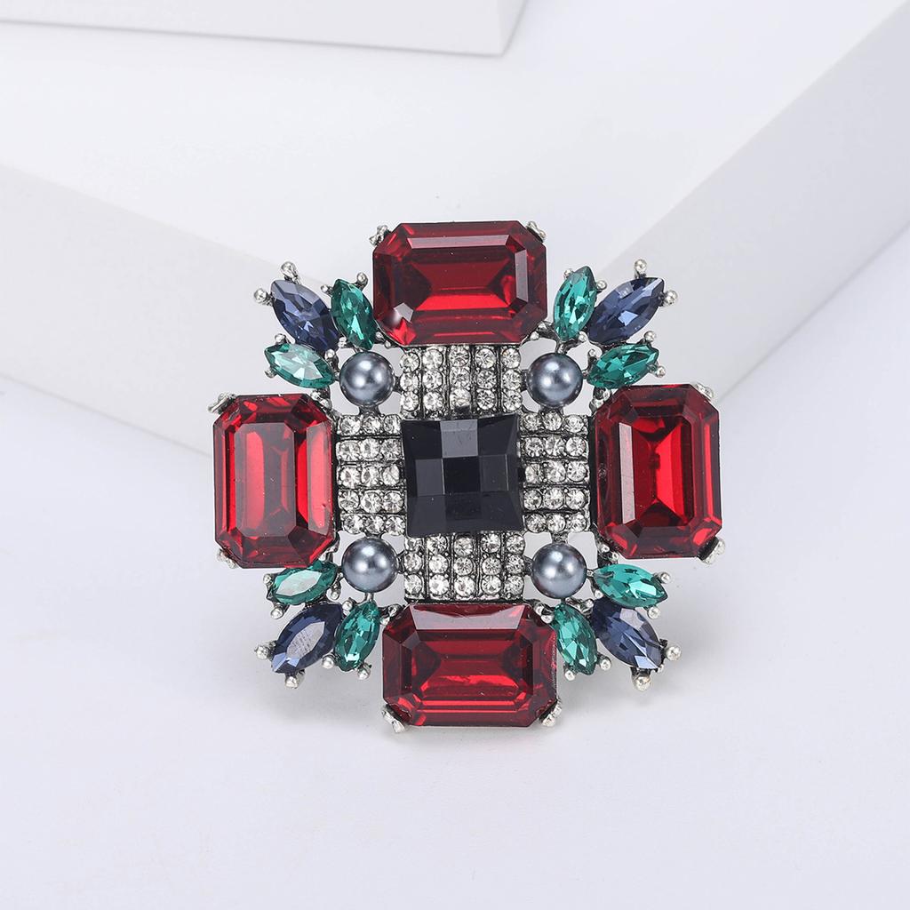 Feng Shui Diamond Brooch, High-End Temperament Clothing Accessories Corsage Pin