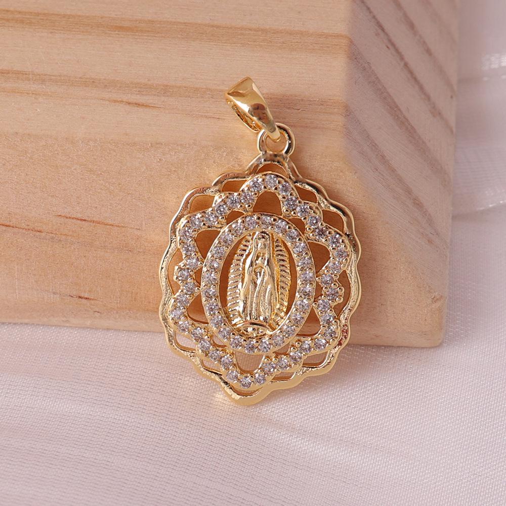 Ciondolo Diamante Madonna: Uso Quotidiano, Ispirato alla Fede, Splendidamente Incrostato di Aura Sacra