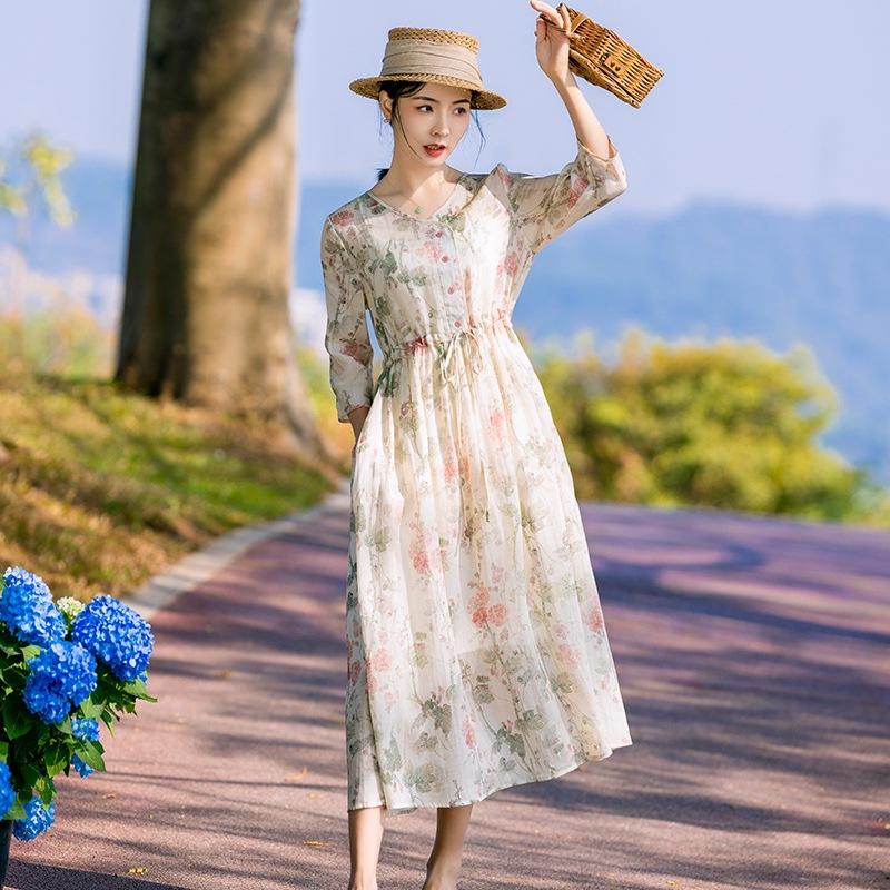 V-neck Seven-quarter-sleeved High-end Floral Dress for Women's 2025 Summer New Temperament Retro Cotton and Linen Long Skirt