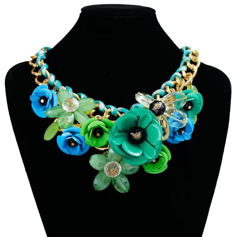 European and American Fashion Necklace: Cotton Rope with Large and Small Flower Pendants, Short Statement Clavicle Design. KTJ