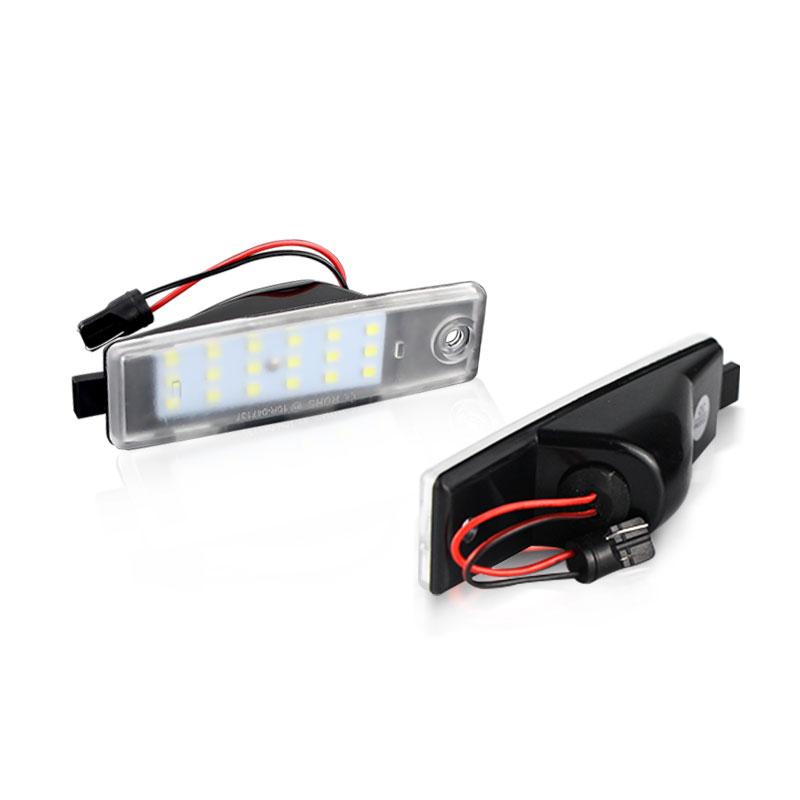 

2PCS For Toyota Harrier Hiace Highlander Kluger and Cruiser 200 RAV4 Lexus RX300 White Car LED License Plate Light Warning Lamp