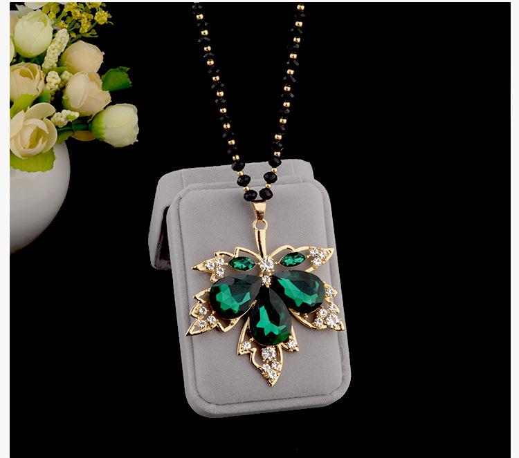 Crystal minimalist maple leaf pendant
