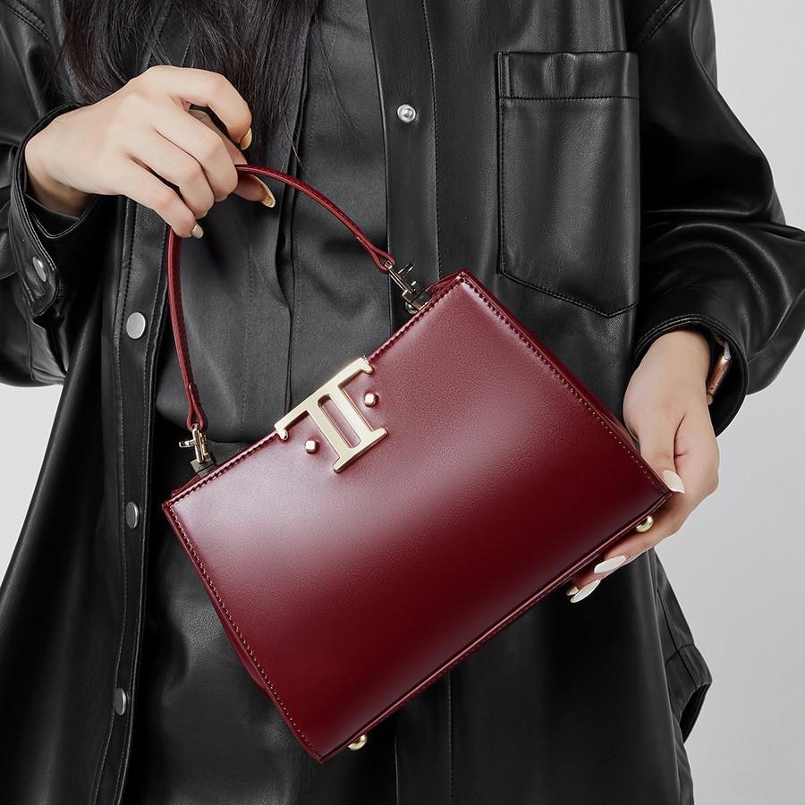 Versatile Double-sided Buckle Shoulder Women's Bag Leather Niche Commuter Handbag Messenger Bag