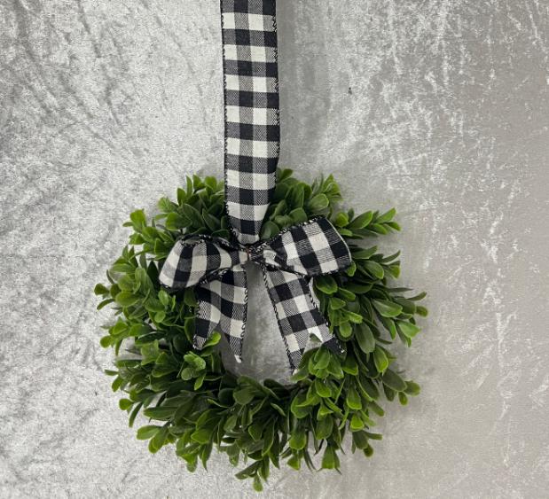 Miniature , Suitable For Kitchen Cabinets, Miniature Spring Artificial Easter Egg Wreath.