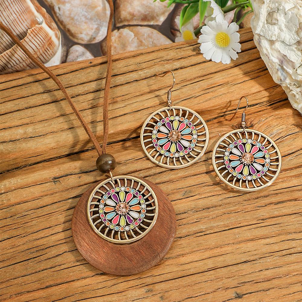 

Vintage Ethnic Drop Oil Flower Daisy Earrings Necklaces Set for Women Bohemian Creative Wooden Rope Chain Jewelry Accessories