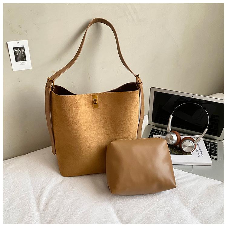 

Ретро осенне-зимняя мода женские сумки, сумки под мышкой 2025 новые вместительные сумки-ведра, дорожные наплечные сумки-мессенджеры коричневый