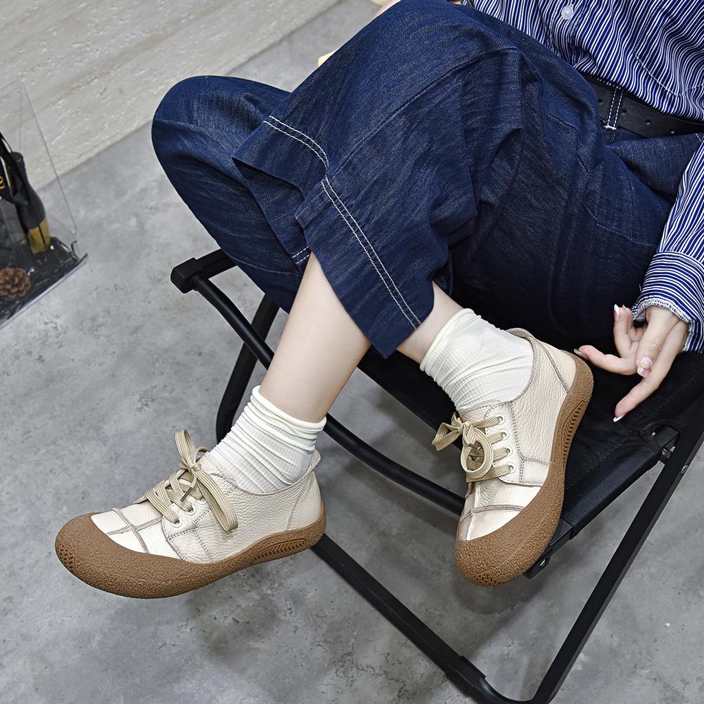 Round head loafers women's 2024 autumn retro lace-up clown shoes, flat-bottomed lazy shoes, shallow single shoes, special for entities