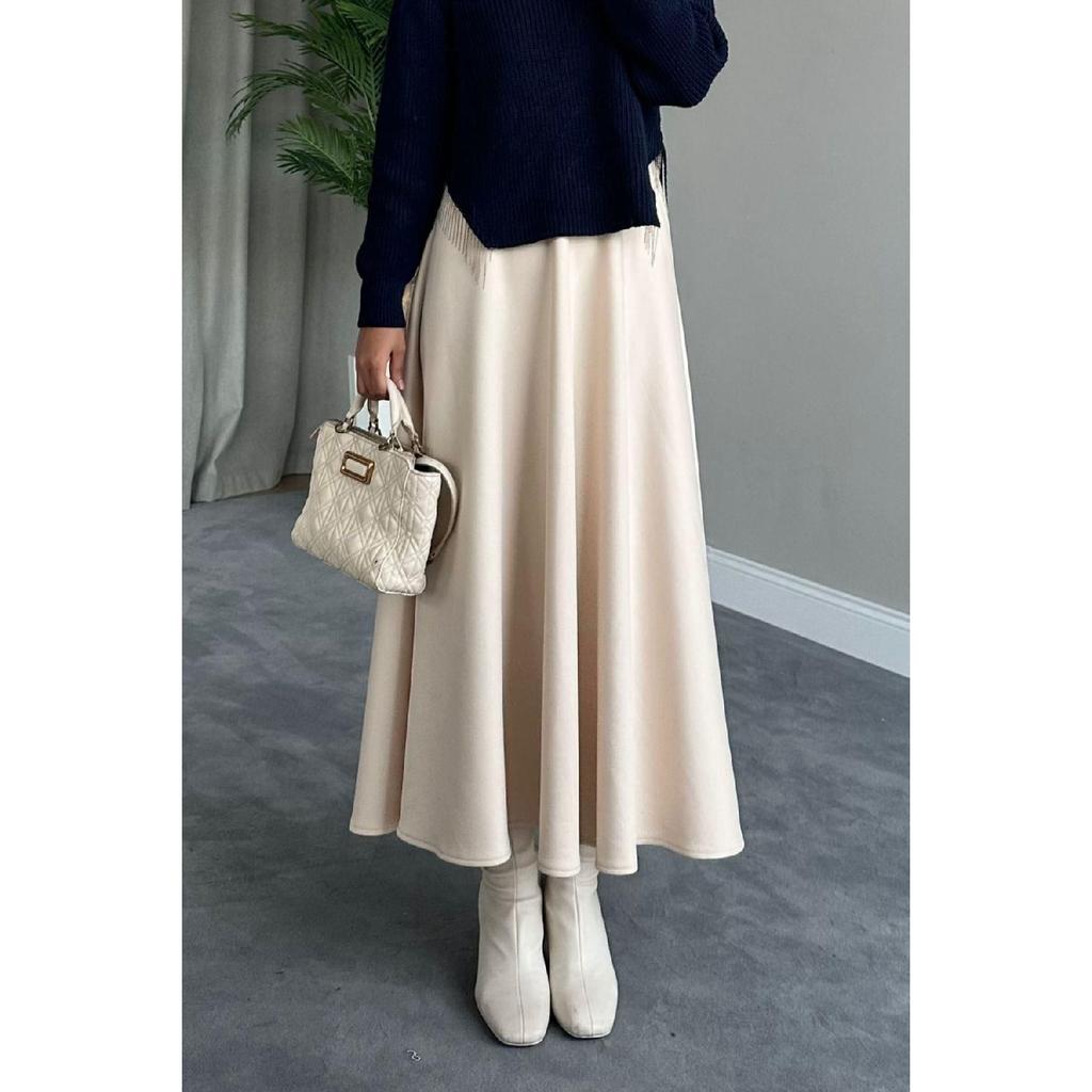 Scuba Skirt Beige