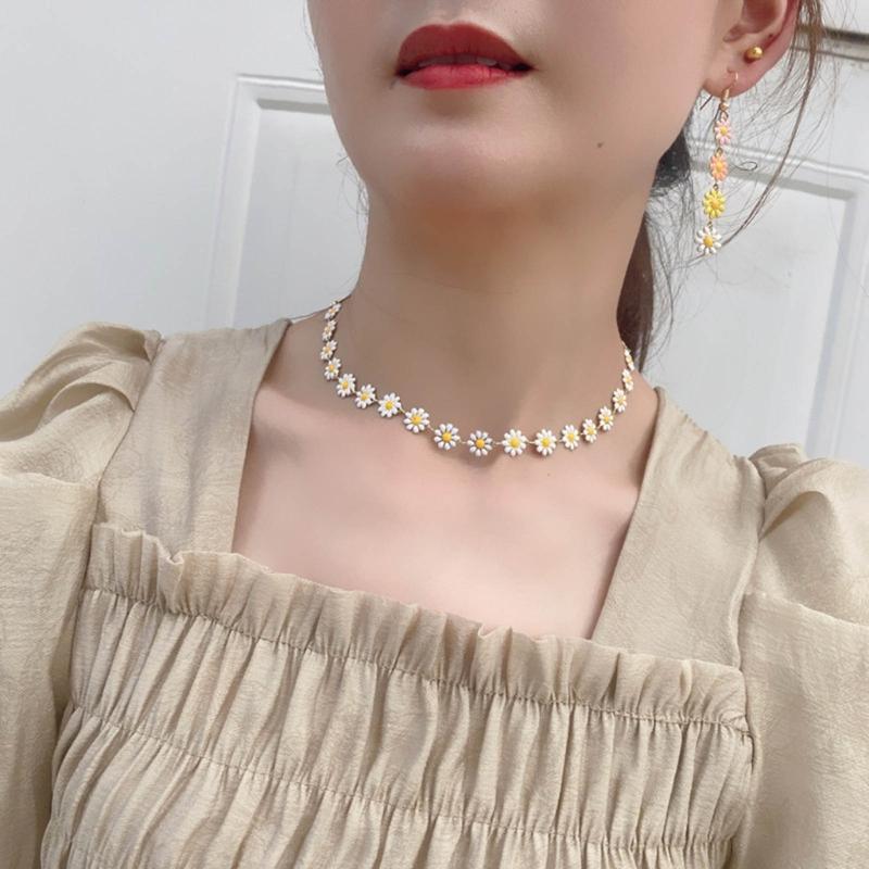 Painted Flower Choker Small Daisy Necklace Adjustable Clavicle Chain for Women Girls Handmade Bracelet Earrings Jewelry