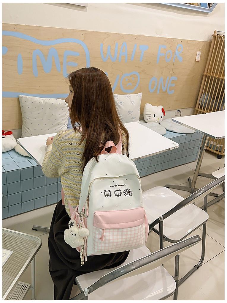 Lightweight Plaid Backpack for Junior High Students - Stylish & Spacious