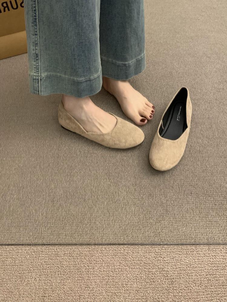 French inner height increase yellow small single shoes 2025 new autumn new flat-soled ballet ladyshoes soft-soled grandma shoes