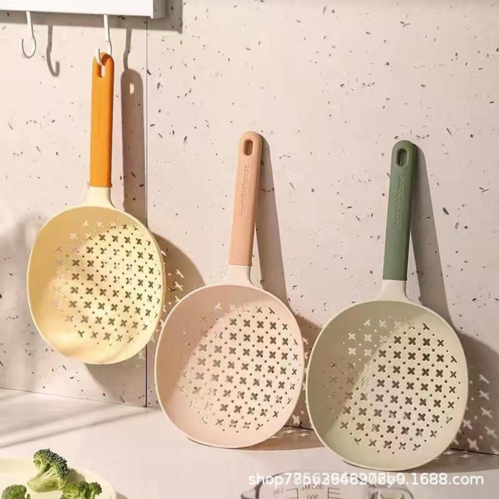 Household Kitchen Colander, Long Handle Noodle Strainer