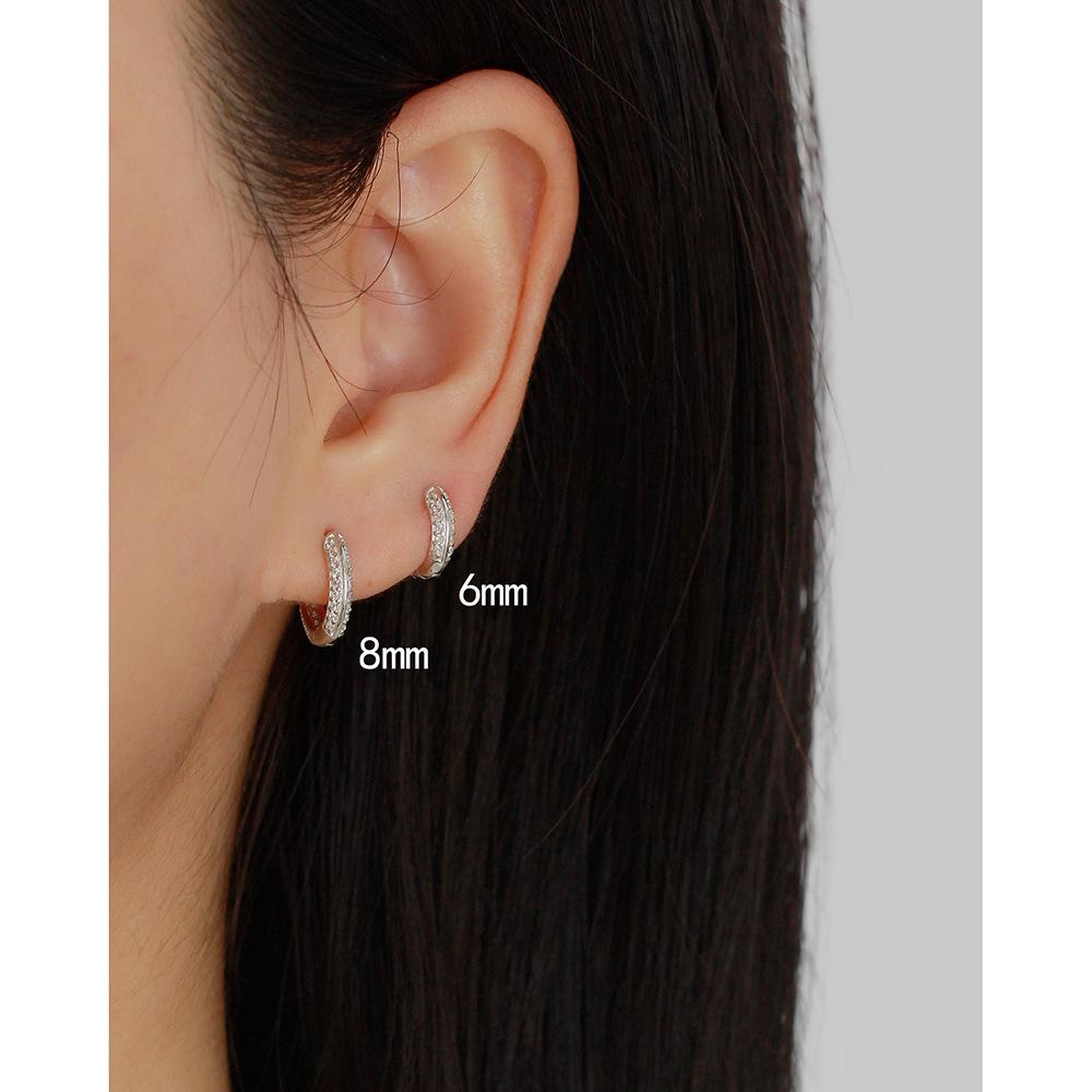 YHE0692 Cross Light Luxury S925 Sterling Silver Diamond Ear Cuff - Multiple Sizes, High-Class Stackable Earrings for Women