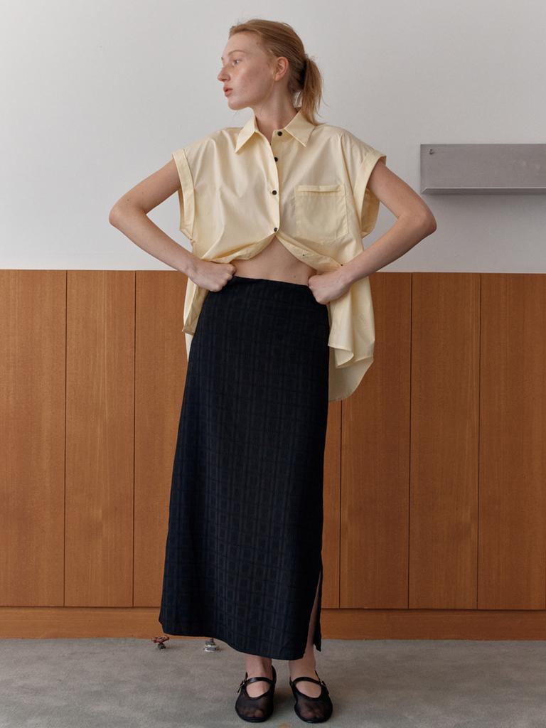 Elssibeui Textured Slit Skirt_Black