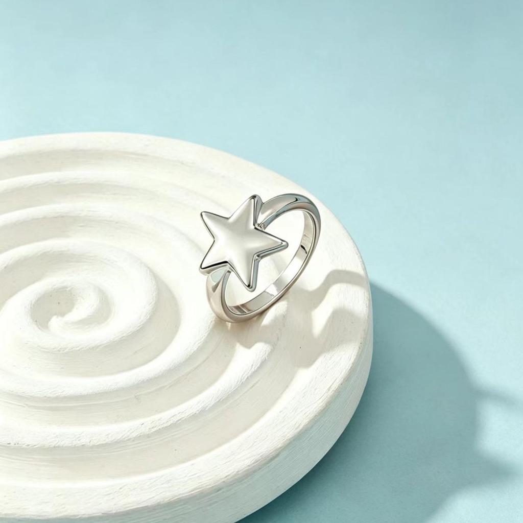 Elegant Geometric Star Ring – Versatile Five-Pointed Star Jewelry for Women