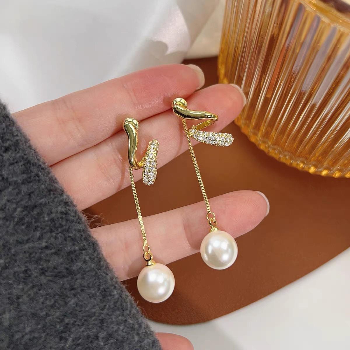 

Explosive light luxury diamond-encrusted long tassel linen gray pearl earrings design sense earrings premium ears золотой