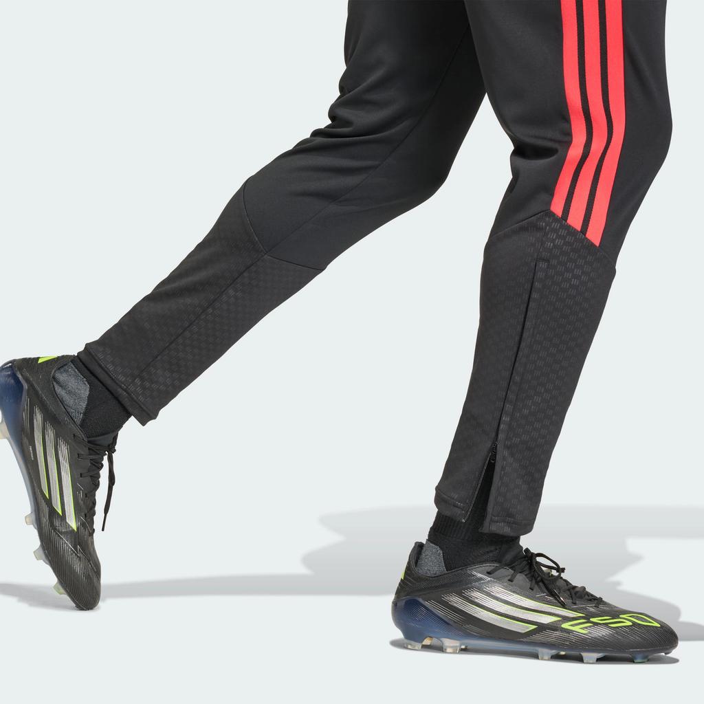 adidas Tiro 26 Wettkampfhose Slim Fit Schnürhose Fußballhose Herren Unterteile KA5122