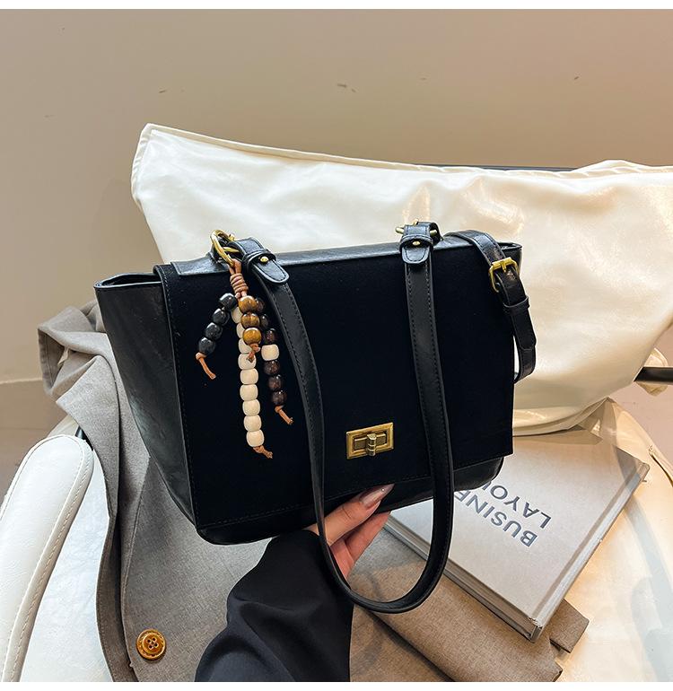 

Ретро сумка женская большой вместимости осенне-зимняя универсальная повседневная на плечо мессенджер сумка для поездок тоут чёрный