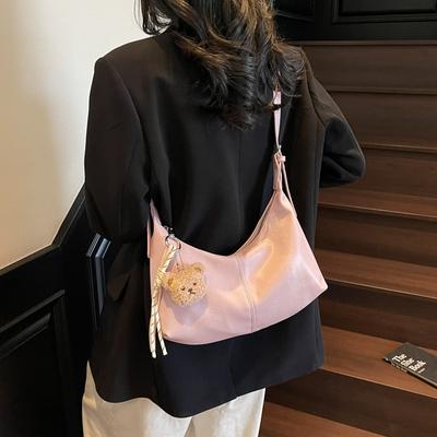 Módní niche kabelka dámská 2025 nová všestranná jednoramenní podpažní kabelka přenosná kabelka ve tvaru knedlíku