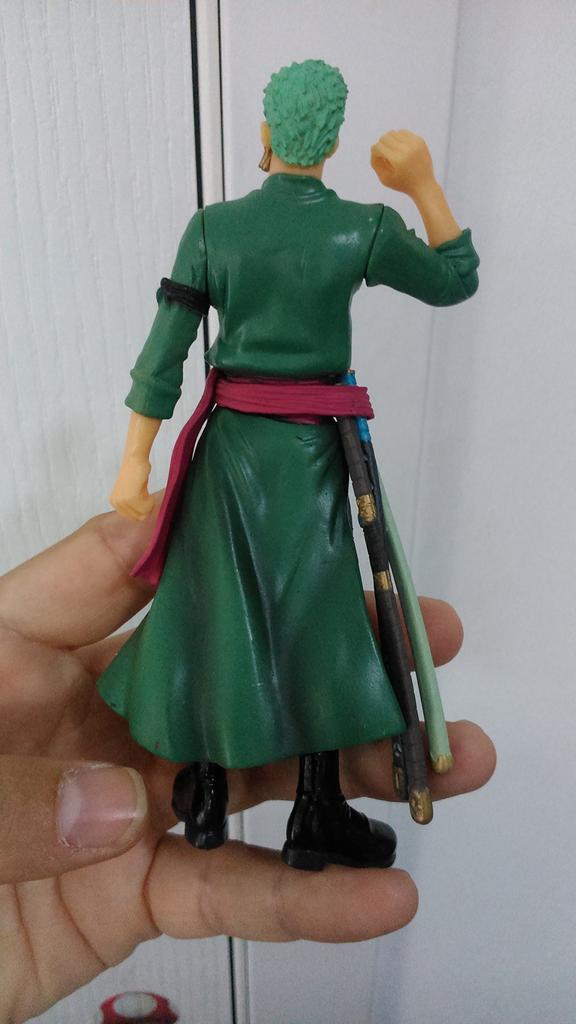 TAMASHII NATIONS Figuarts ZERO Roronoa Zoro World Edition (New Ver.)