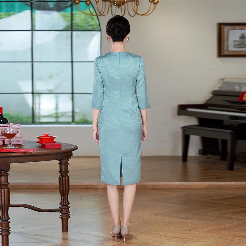 Blue Xi Po Po Chinese-Style Embroidered Wedding Outfit for Mother - Petite V-Neck Cheongsam Dress