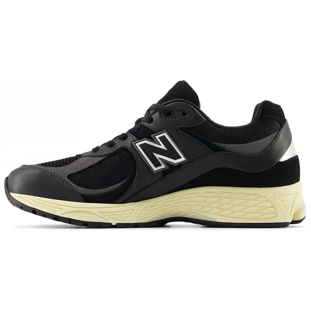 New New Balance 2002R Black Vintage M2002RIB