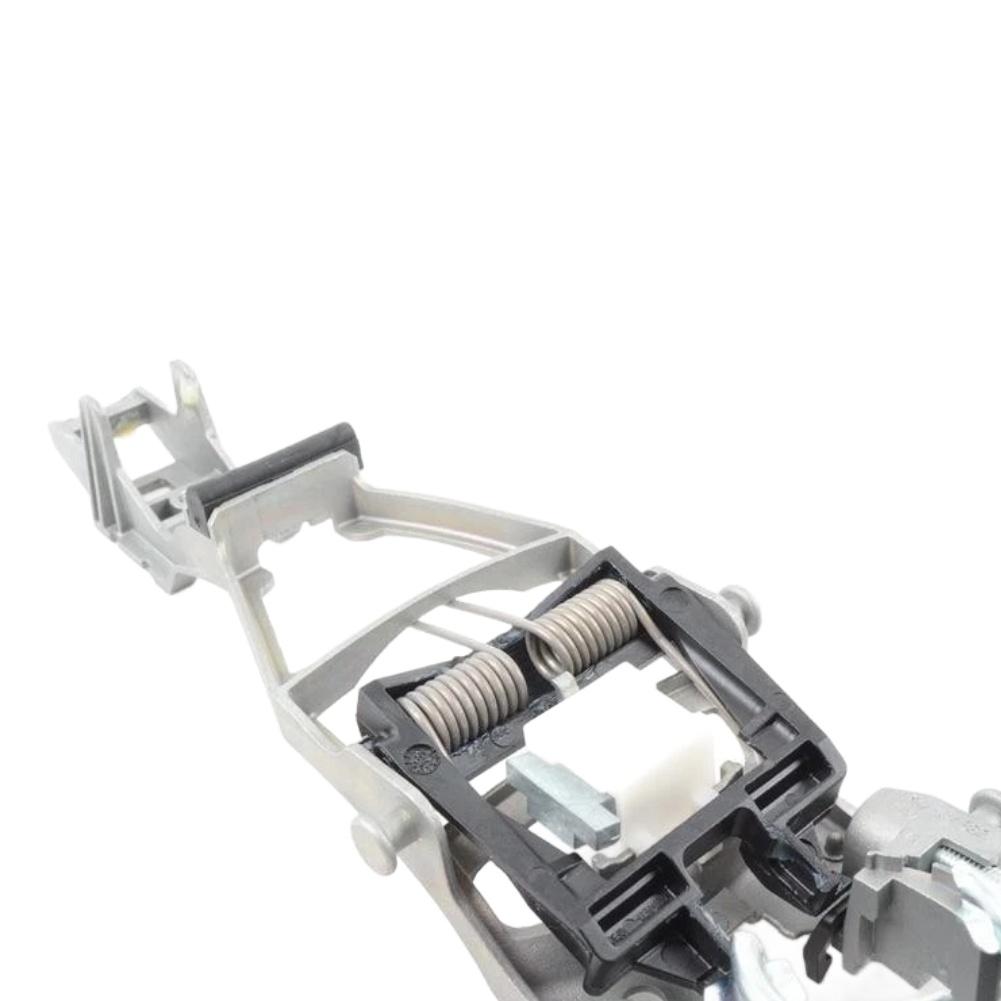 For Jetta MK5 2006-2010 Front Right Door Handle Bracket Car Door Repair Silver Metal Construction Wear-resistant