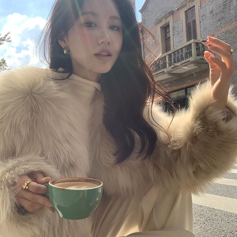Autumn Long Sleeve Loose Plush Fox Fur Coats Women Fashion Soft Warm Short Winter Jackets Women Tops Solid Elegant Street Loose Lady Jacket Coat 25878
