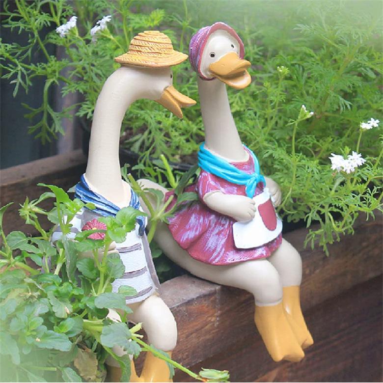 Cartoon Couple Duck Resin Decoration Creative Home, Bedroom, Living Room, Garden, Courtyard Artwork Decoration