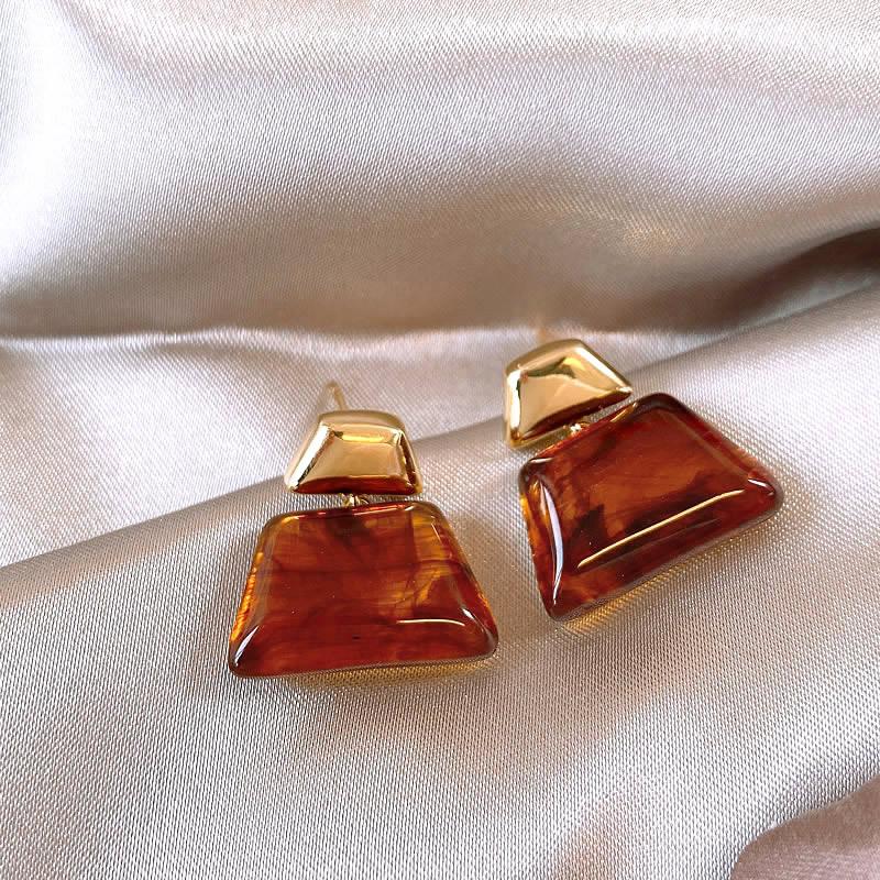 Maillard coffee color geometric earrings 2025 light luxury high-end temperament stud earrings niche retro style earrings