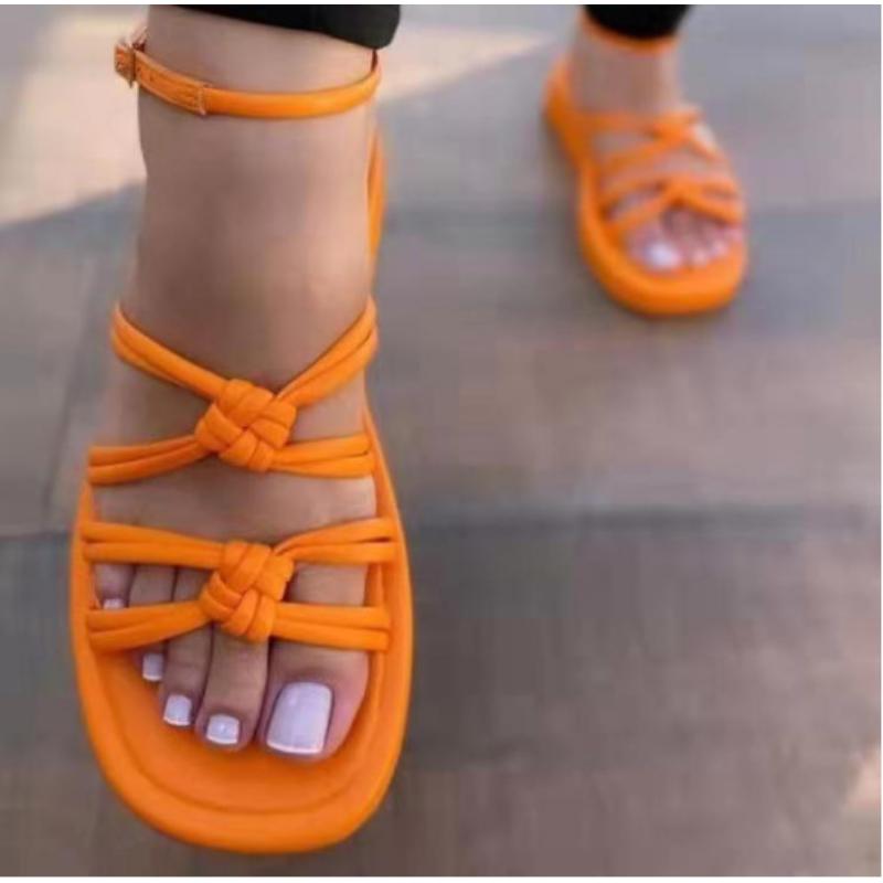 Storaspadžiai sandalai moterims 2023 m. Naujo stiliaus vienspalviai apvalios galvos juostelės, didelio dydžio austi paplūdimio sandalai moterims