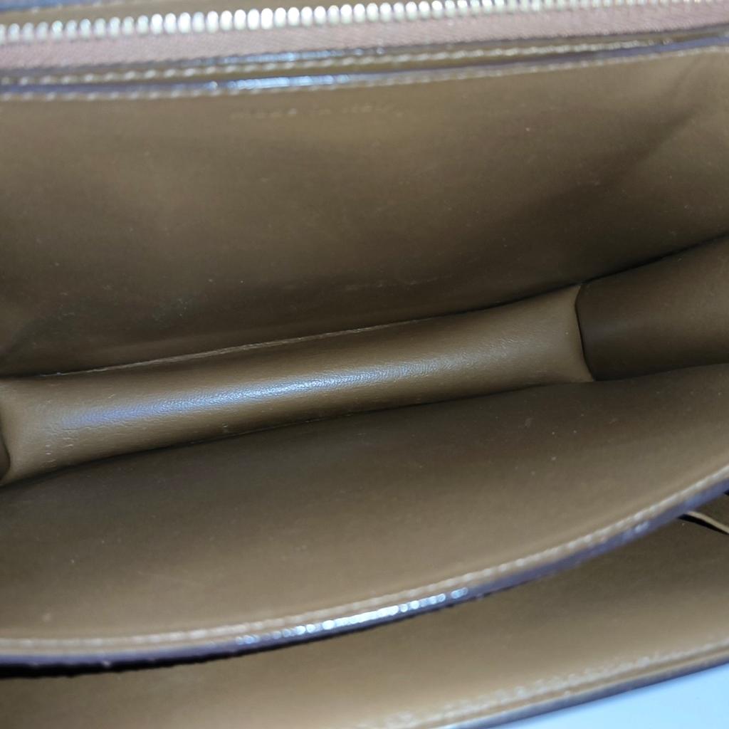 [Pre-Owned] Classic Box Gold Buckle Polished Calfskin Tofu Square Crossbody Shoulder Bag Medium - Good #155E0KD