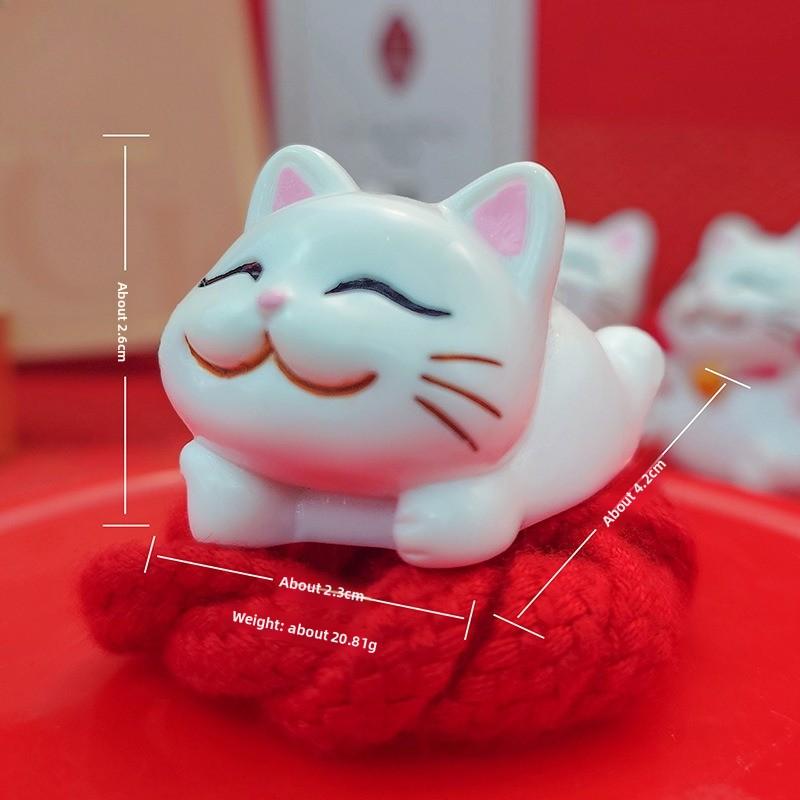 Fortune Cat Resin Figurine - Lovely Office Desk Decoration, Stress-relieving Gift for The Workplace, Home Toy Figurine
