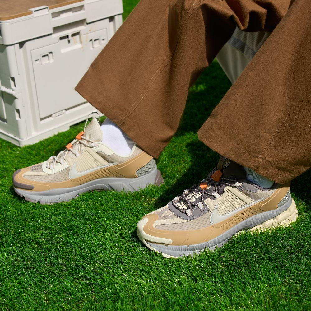 

Nike Zoom Vomero 5 Roam Беговые Поэты 41