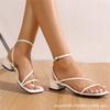 Damen einfacher Stil mit offenen Zehen elegante Sommer Sandalen mit dickem Absatz neu vielseitig quadratischer Kopf gekreuzter nackter Riemen