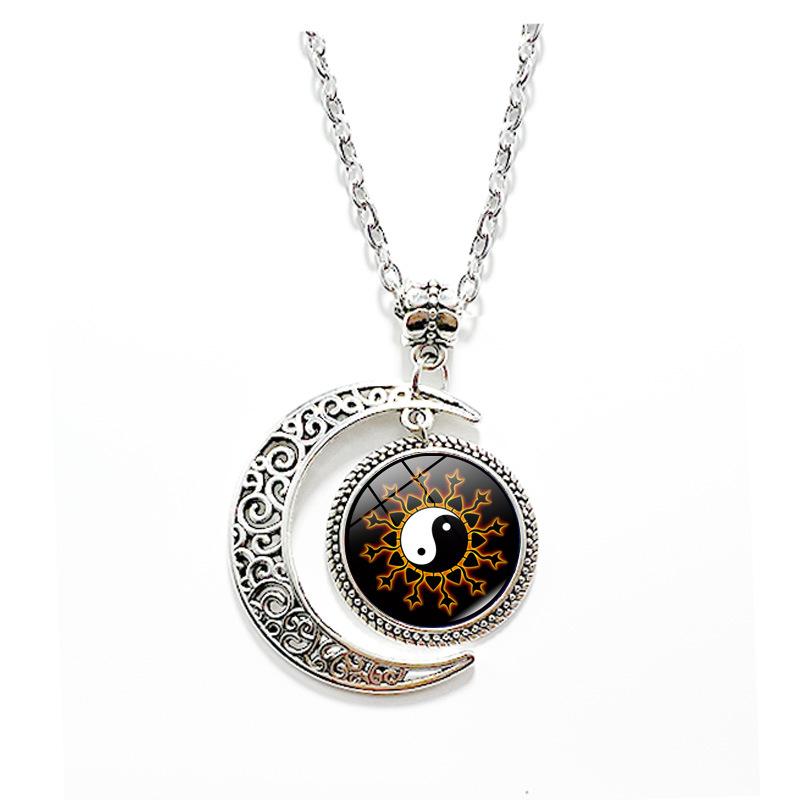 1Pc Tai Chi Star Moon Necklace, Retro Punk Carved Skull Alloy Chain Sweater Accessory