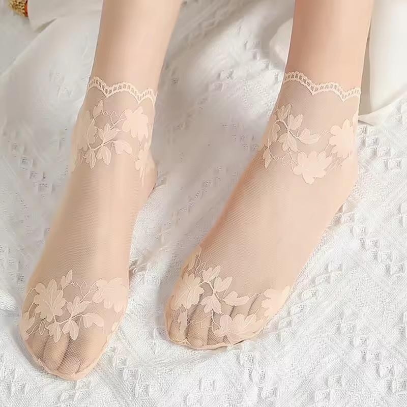 Women's Lace Transparent Lolita Socks Invisible Summer Thin Non-Slip Short Ankle Black Low Cut Boat Socks for Casual Wear