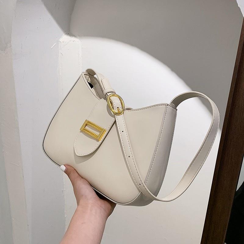 IELGY Niche Popular Outing Shoulder Texture Summer Fashion Baguette White Underarm