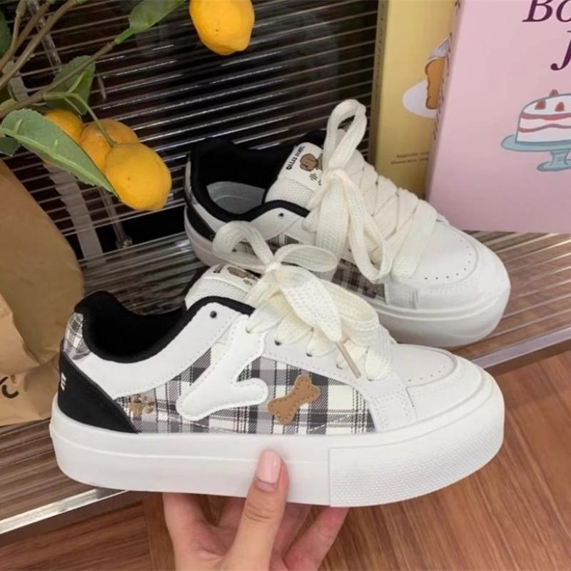 New Versatile Sneakers, Breathable Thick-soled Casual Bread Shoes