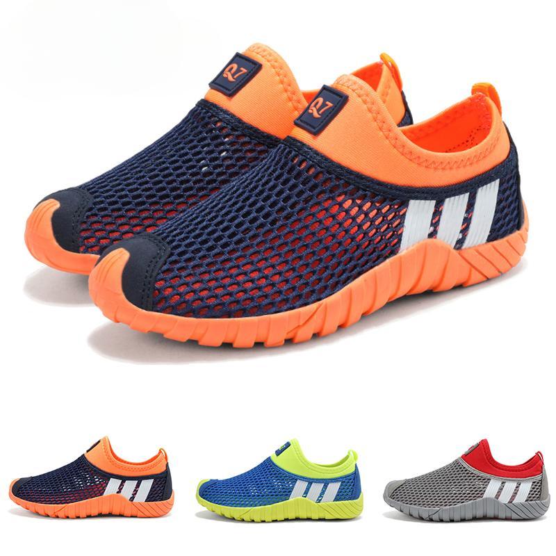 Scarpe da bambino in mesh traspirante alla moda Scarpe da ginnastica da esterno per 3-15 anni Scarpe da spiaggia estive per ragazzi e ragazze Scarpe da trampolino leggere