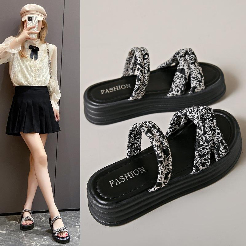 Cool slippers female summer wear 2025 new fairy style with skirt platform beach sandals fashion one-word drag
