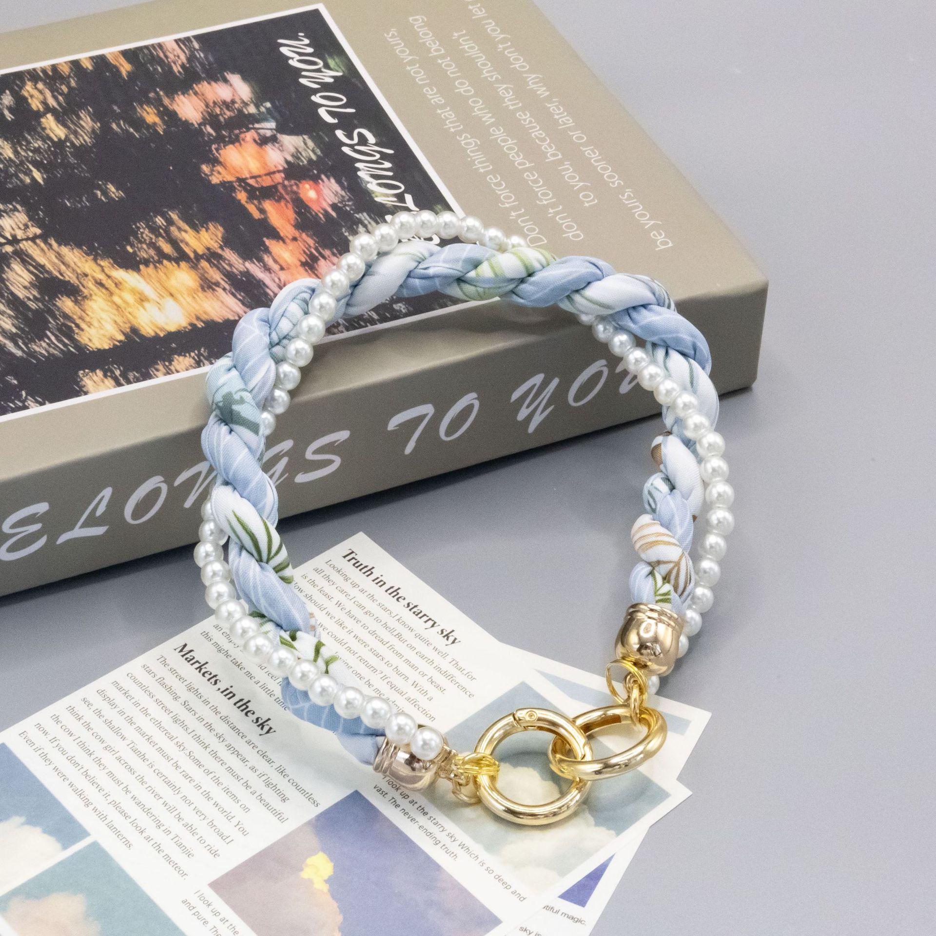 

Elegant Multifunctional Pearl Scarf Phone Lanyard with Sturdy Metal Buckle