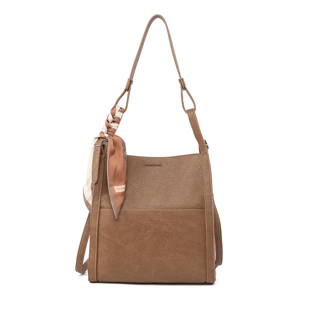 Women's shoulder bag, new fashionable women's bag, simple large capacity tote bag, versatile daily commuting crossbody bag