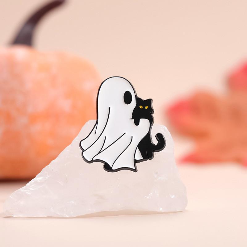 Unique Creative Halloween Skeleton Cat Brooch In Whimsical Design For Stylish Decoration