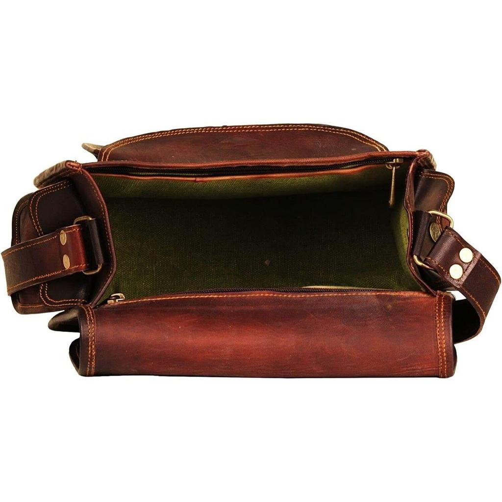 Geantă de damă vintage din piele maro, lucrată manual.