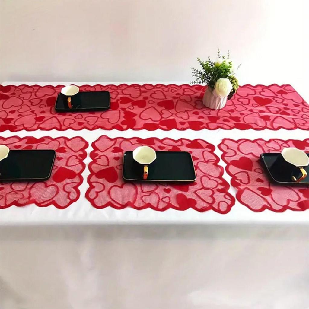 Heart Table Runner Red Lace Love Heart Valentine's Day Dining Decorations Anniversaries Dining Table Runner for Holiday Parties