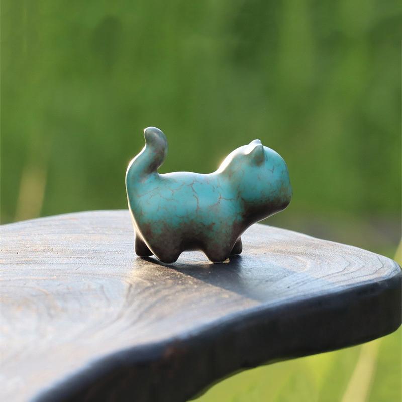 1pc Adorably Shaped Cat Statue, Vintage Miniature Ru-colored Cute Kitten Figurine, Ceramic Kitten Pen Holder/pen Rest.