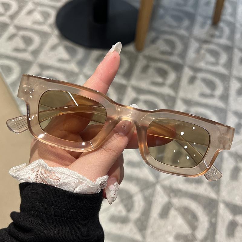 Fashion Sunglasses Classic Retro Square Glasses Women Men Vintage Travel Small Rectangle Sun Glasses Female Eyewear Anti-Glare