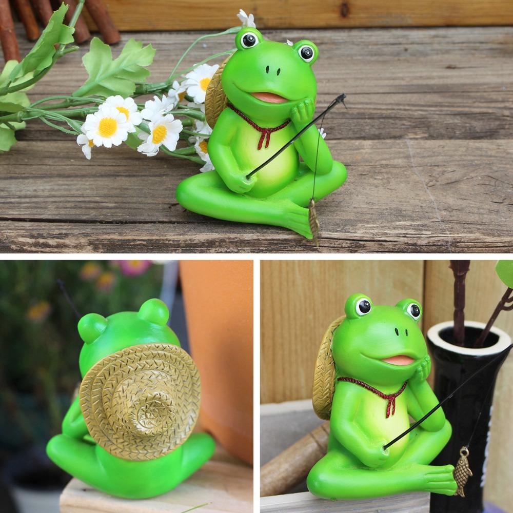 Resin Crafts Mini Frog Sculpture Green Animal Fishing Sculpture  Outdoor Courtyard Pond